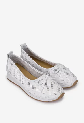 Pantofi dama albi din piele cu perforatii fine