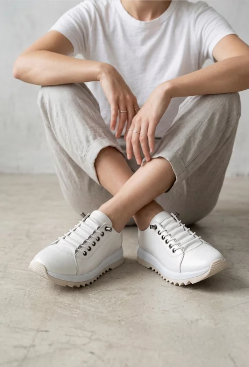 Pantofi dama albi din piele cu siret elastic