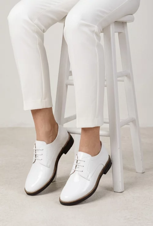 Pantofi dama albi din piele lacuita