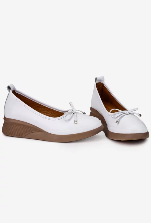 Pantofi dama albi din piele naturala cu accesoriu funda