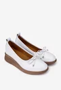 Pantofi dama albi din piele naturala cu accesoriu funda