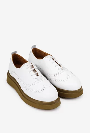 Pantofi dama albi din piele naturala cu aspect perforat