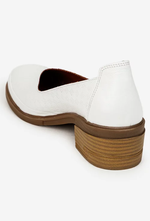 Pantofi dama albi din piele naturala cu model