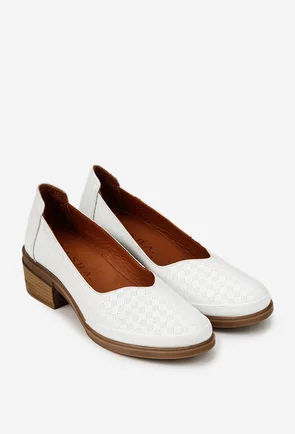 Pantofi dama albi din piele naturala cu model