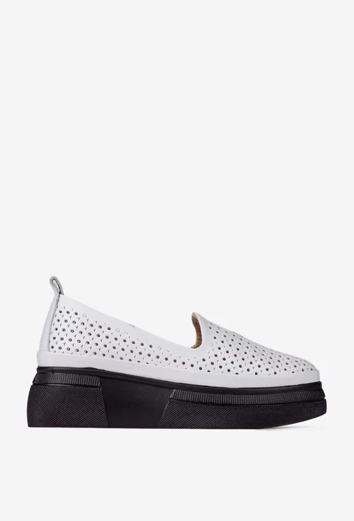 Pantofi dama albi din piele naturala cu model perforat