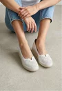 Pantofi dama albi din piele naturala cu perforatii