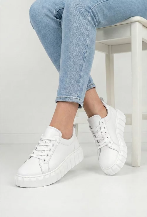 Pantofi dama albi din piele naturala cu talpa alba