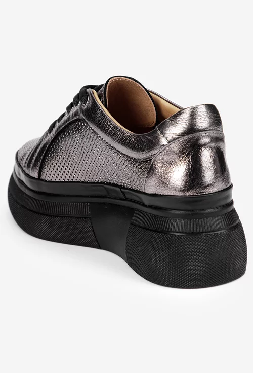 Pantofi dama argintii din piele perforata