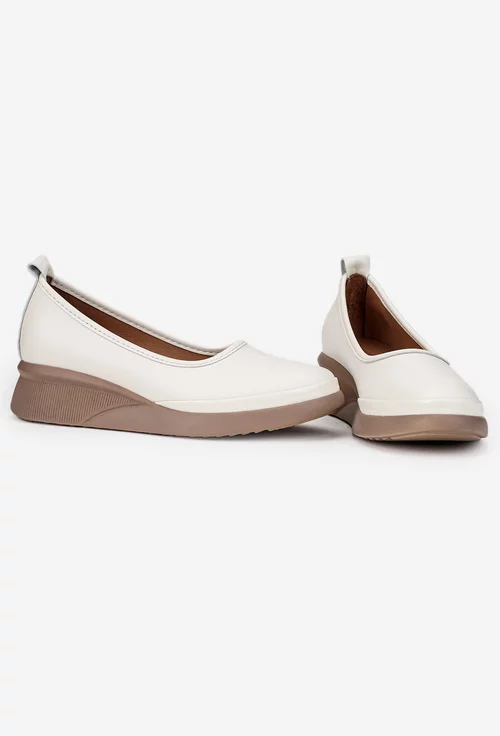Pantofi dama bej deschis din piele naturala