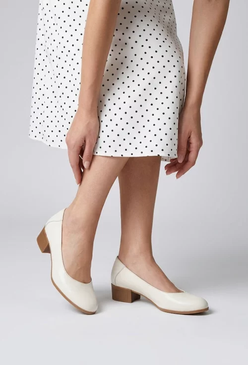 Pantofi dama bej deschis din piele naturala picture - 2