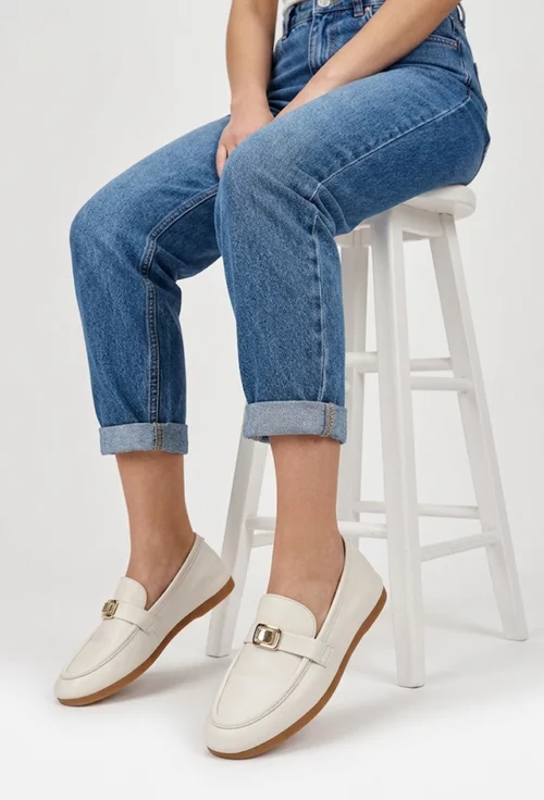 Pantofi dama bej din piele naturala cu ornament