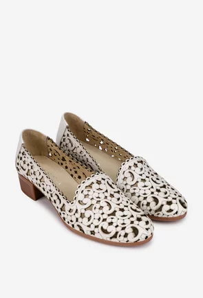 Pantofi dama crem din piele naturala cu model perforat