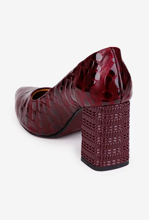 Pantofi dama din piele bordo cu model si toc deosebit