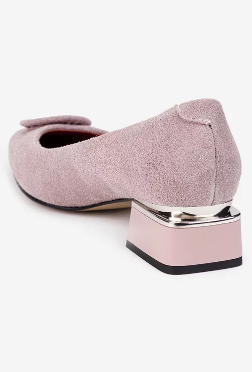 Pantofi dama din piele intoarsa roz pudra cu ornament