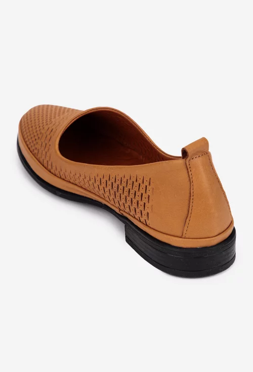 Pantofi dama din piele naturala maro cu perforatii