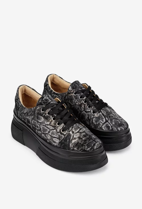 Pantofi dama din piele naturala neagra cu imprimeu si talpa inalta
