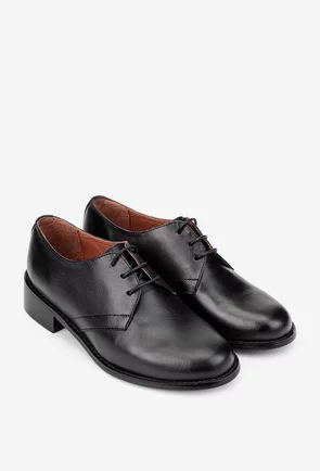 Pantofi dama din piele naturala neagra cu siret