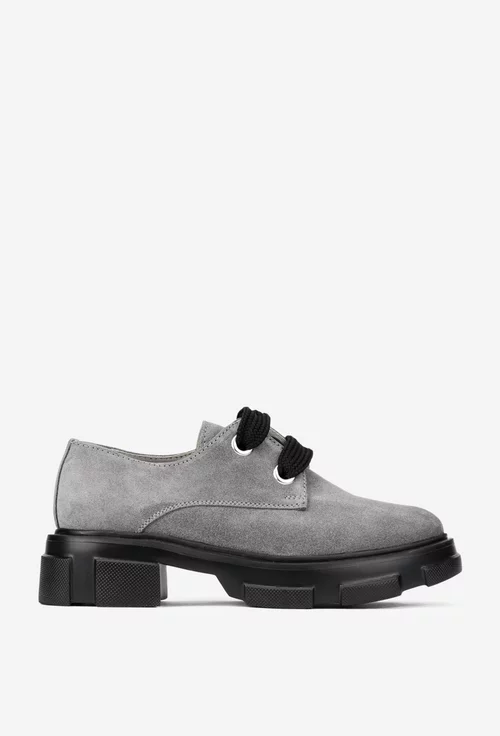 Pantofi dama gri din piele intoarsa cu siret