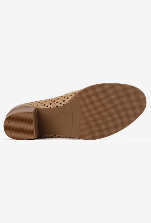Pantofi dama maro deschis din piele cu perforatii si toc