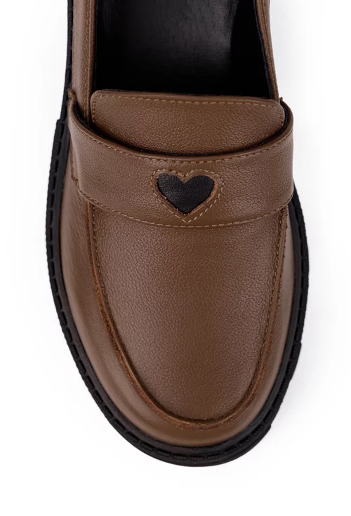 Pantofi dama maro din piele naturala cu ornament
