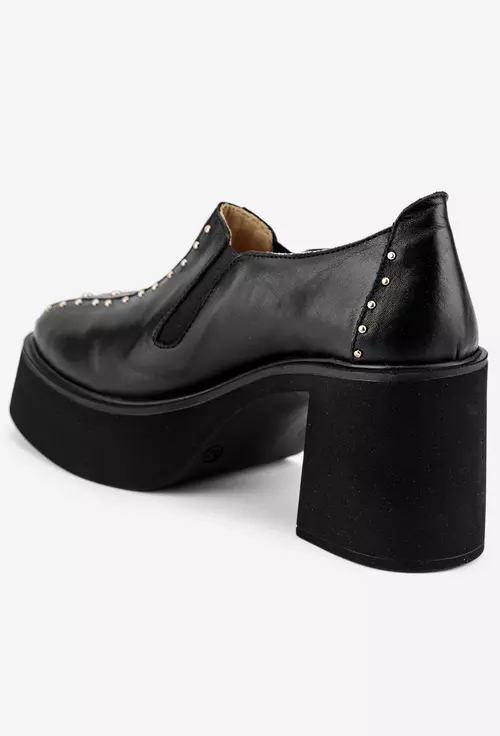 Pantofi dama negri din piele cu bumbi aurii