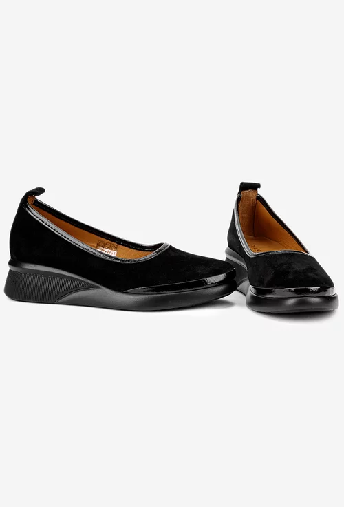 Pantofi dama negri din piele intoarsa cu inserție de piele lacuita