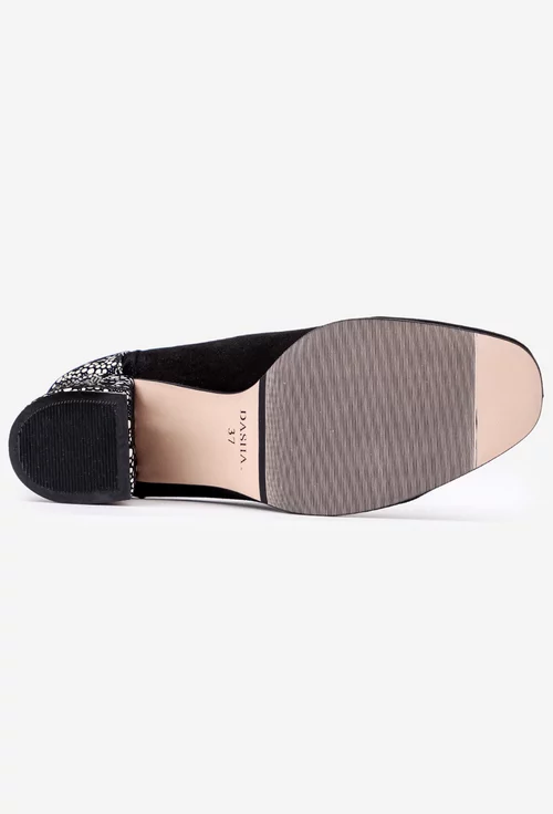 Pantofi dama negri din piele intoarsa cu model deosebit