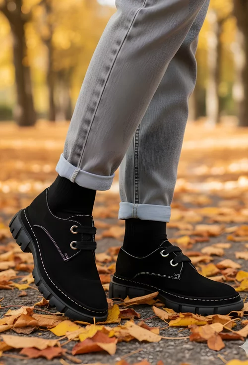 Pantofi dama negri din piele intoarsa cu siret