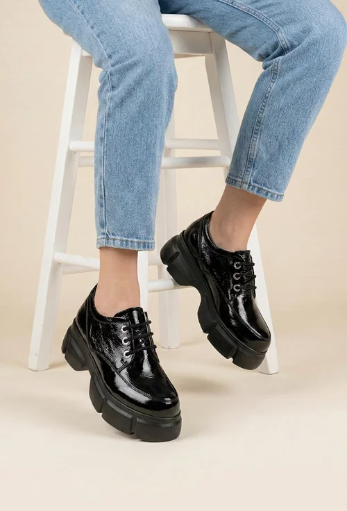 Pantofi dama negri din piele lacuita