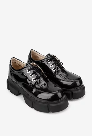 Pantofi dama negri din piele lacuita