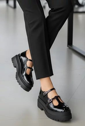 Pantofi dama negri din piele lacuita