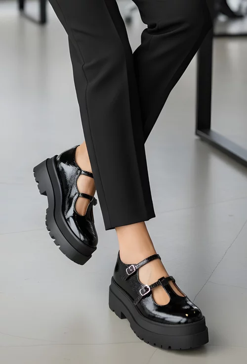 Pantofi dama negri din piele lacuita