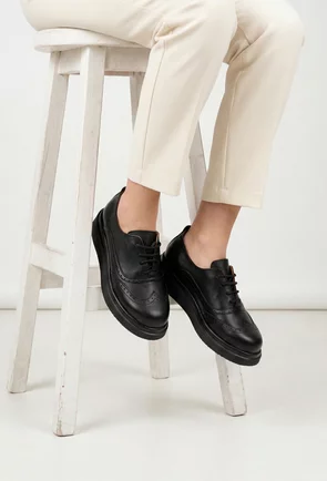 Pantofi dama negri din piele naturala cu aspect perforat