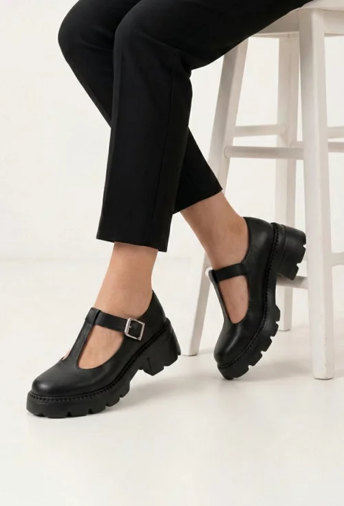 Pantofi dama negri din piele naturala cu bareta