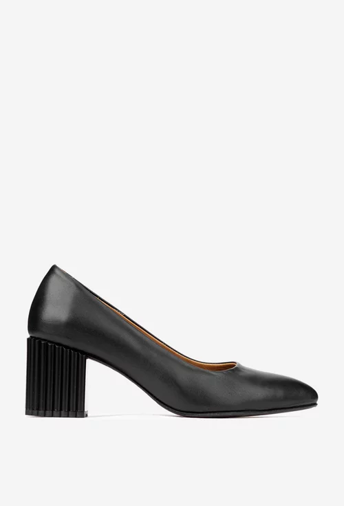 Pantofi dama negri din piele naturala cu model pe toc