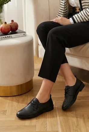 Pantofi dama negri din piele naturala cu siret si fermoar