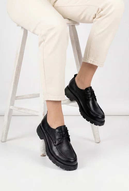 Pantofi dama negri din piele texturata cu toc mic