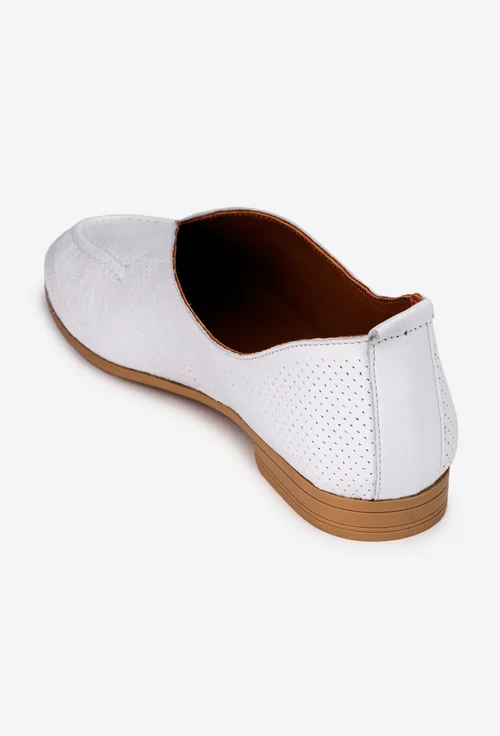 Pantofi dama NUR albi din piele cu aspect perforat