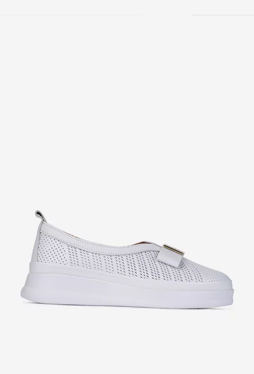 Pantofi dama NUR albi din piele naturala cu ornament