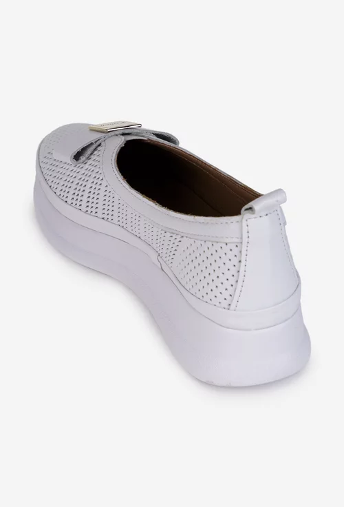 Pantofi dama NUR albi din piele naturala cu ornament