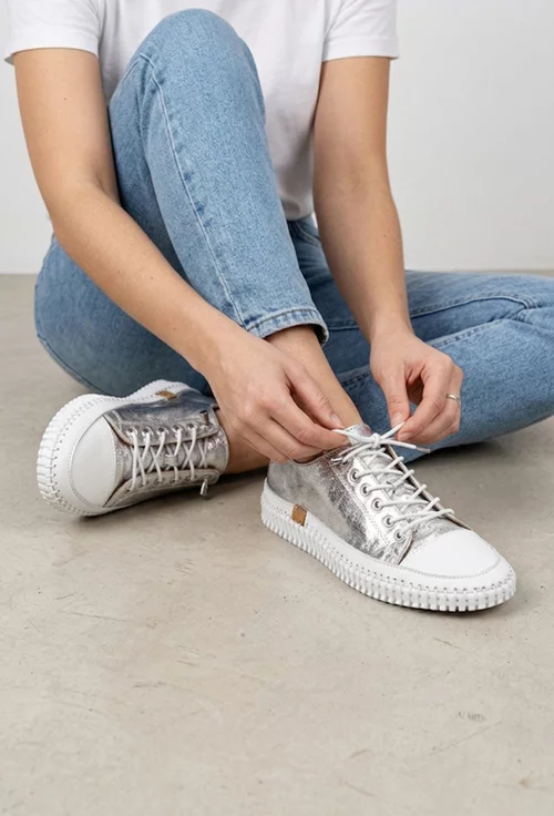 Pantofi dama NUR argintii cu alb din piele cu talpa flexibila