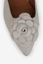 Pantofi dama NUR bej din piele cu ornament floare