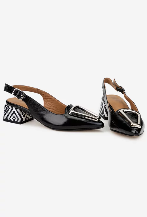 Pantofi dama NUR din piele lacuita neagra cu ornament