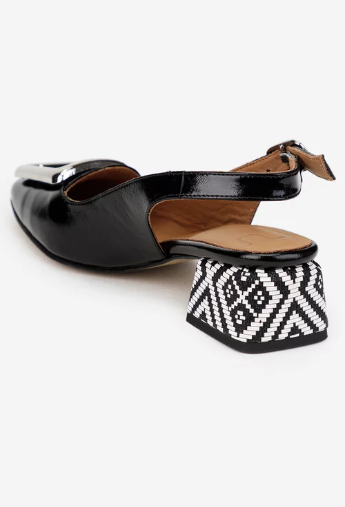 Pantofi dama NUR din piele lacuita neagra cu ornament
