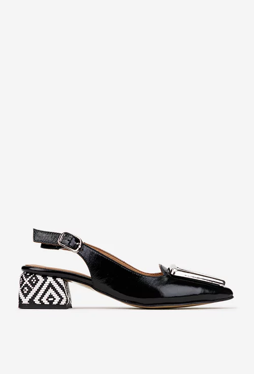 Pantofi dama NUR din piele lacuita neagra cu ornament