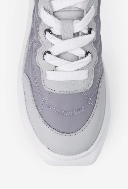 Pantofi dama NUR gri cu alb din material textil si piele texturata