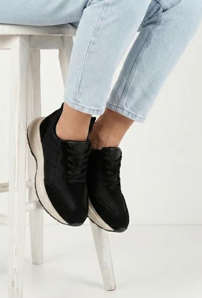 Pantofi dama NUR negri din piele intoarsa si material textil