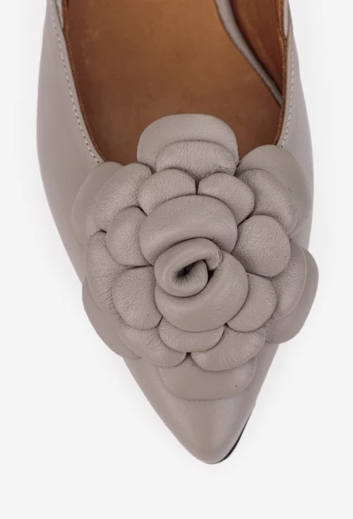 Pantofi dama NUR taupe din piele cu ornament floare