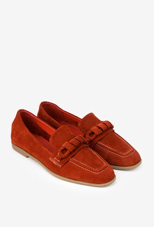 Pantofi dama rosii din piele intoarsa cu ornament