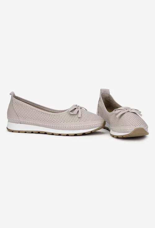 Pantofi dama taupe din piele cu perforatii fine